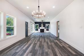 1100 Pine Bluff - Photo 3