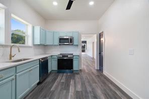 1100 Pine Bluff - Photo 5