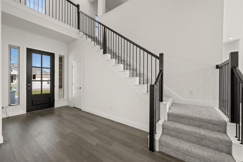 974 Reeves Drive - Photo 5