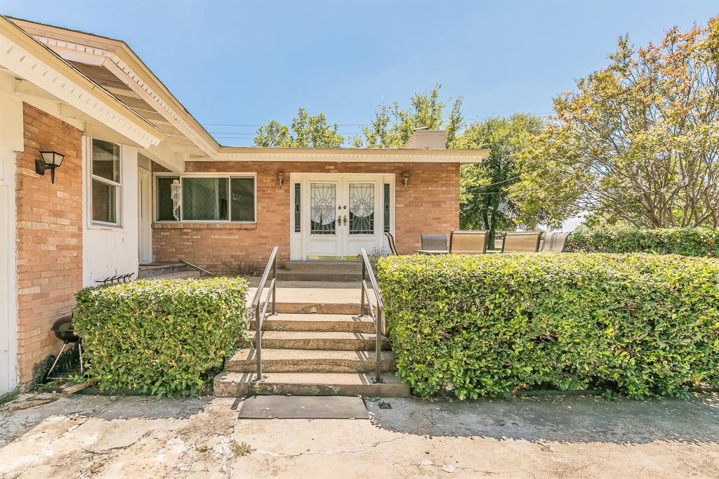 6207 Lyndon B Johnson Freeway - Photo 3