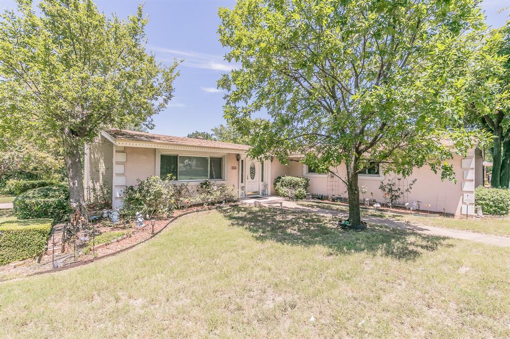 6207 Lyndon B Johnson Freeway - Photo 4