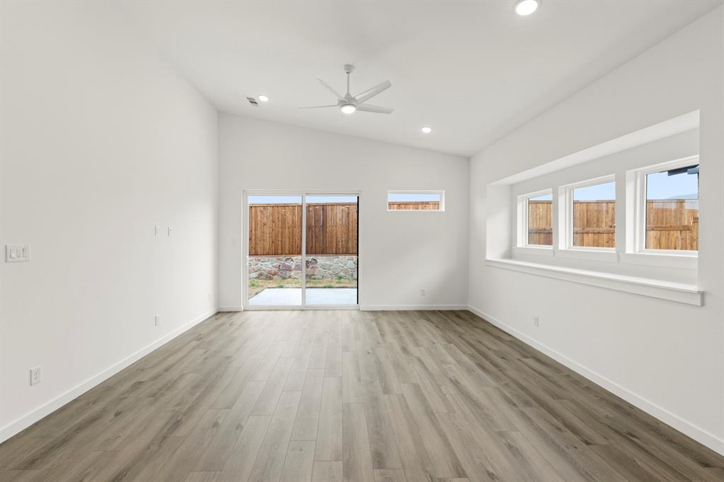 510 Sherwood - Photo 13