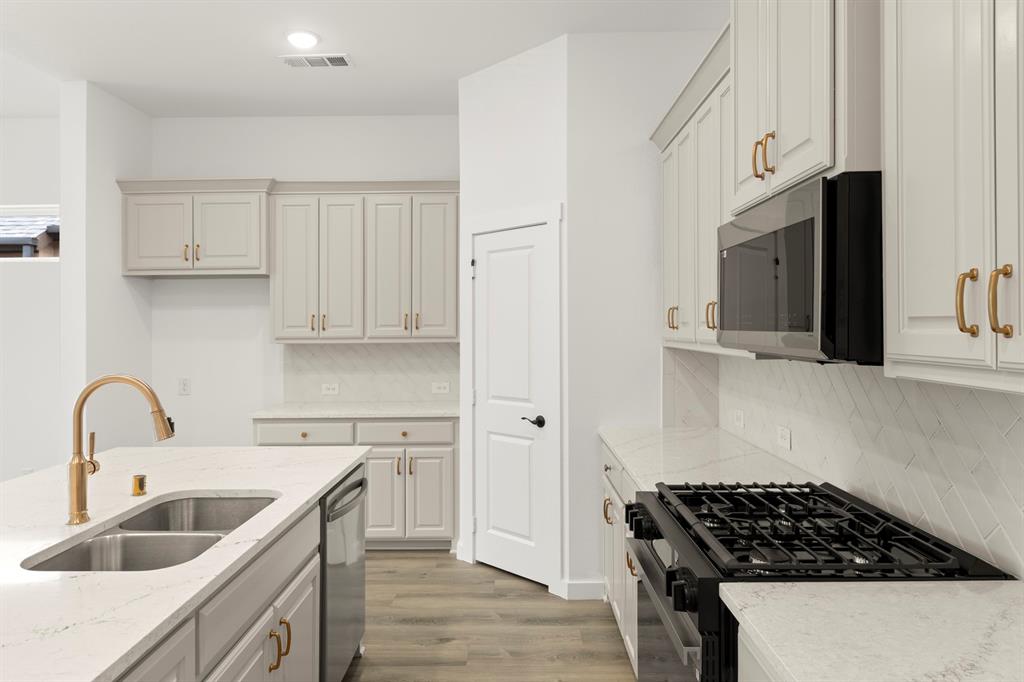 510 Sherwood - Photo 17