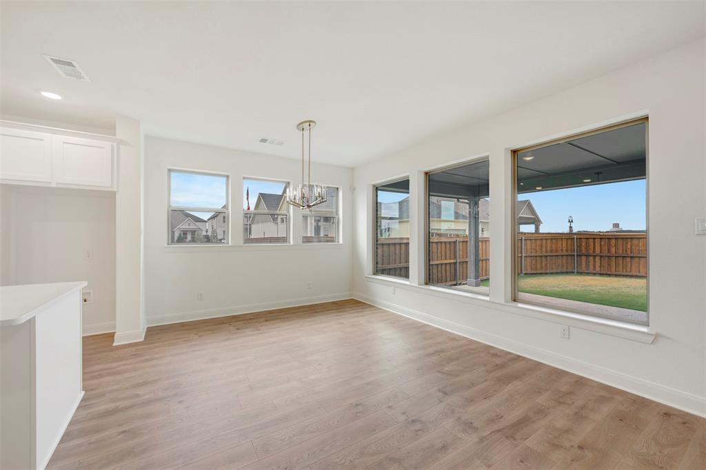 9713 Dahlia Boulevard - Photo 14