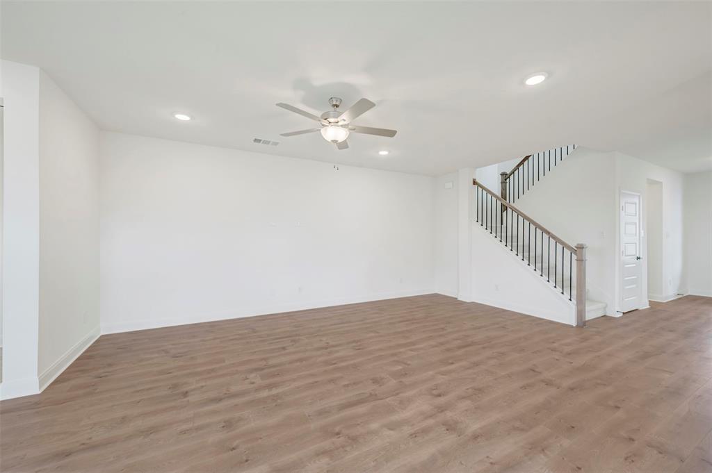 9713 Dahlia Boulevard - Photo 17