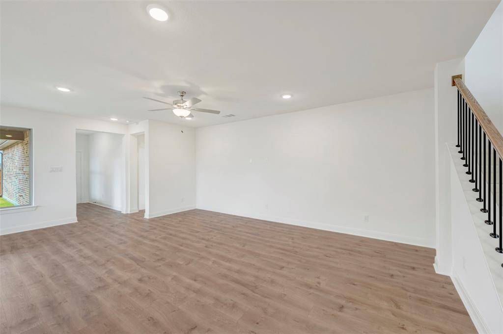 9713 Dahlia Boulevard - Photo 21