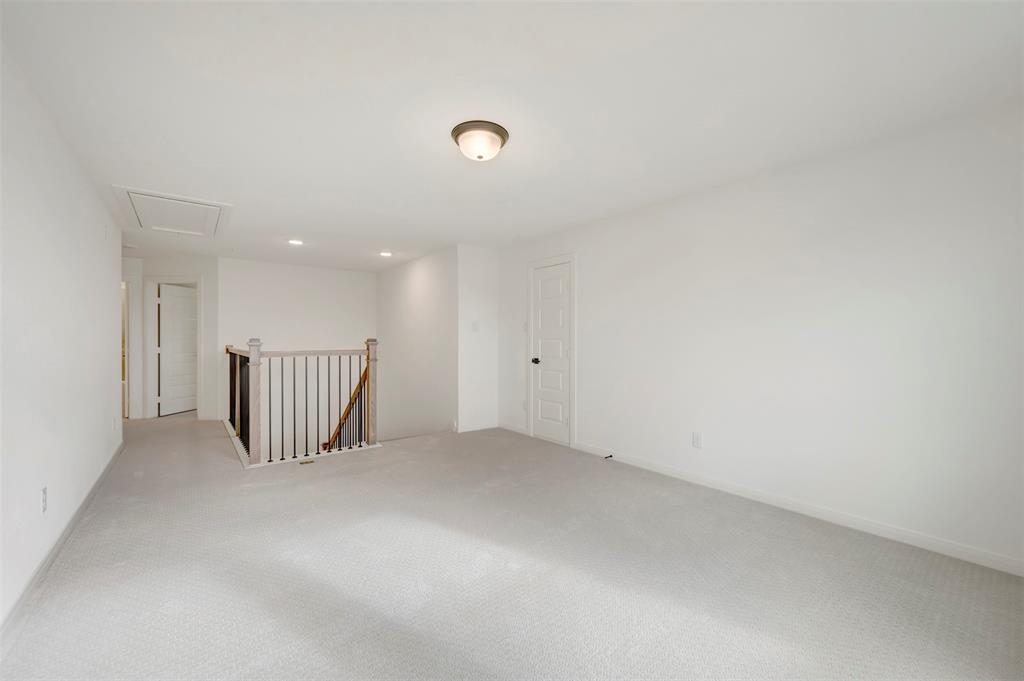 9713 Dahlia Boulevard - Photo 34