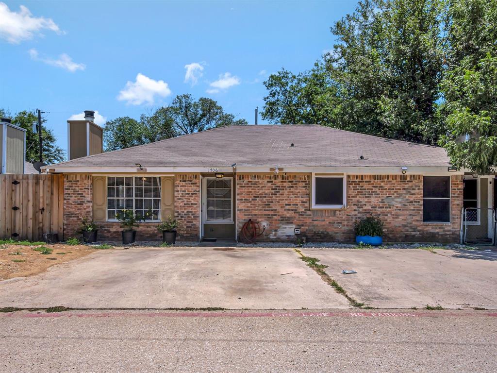 1706 Windsong Lane - Photo 4
