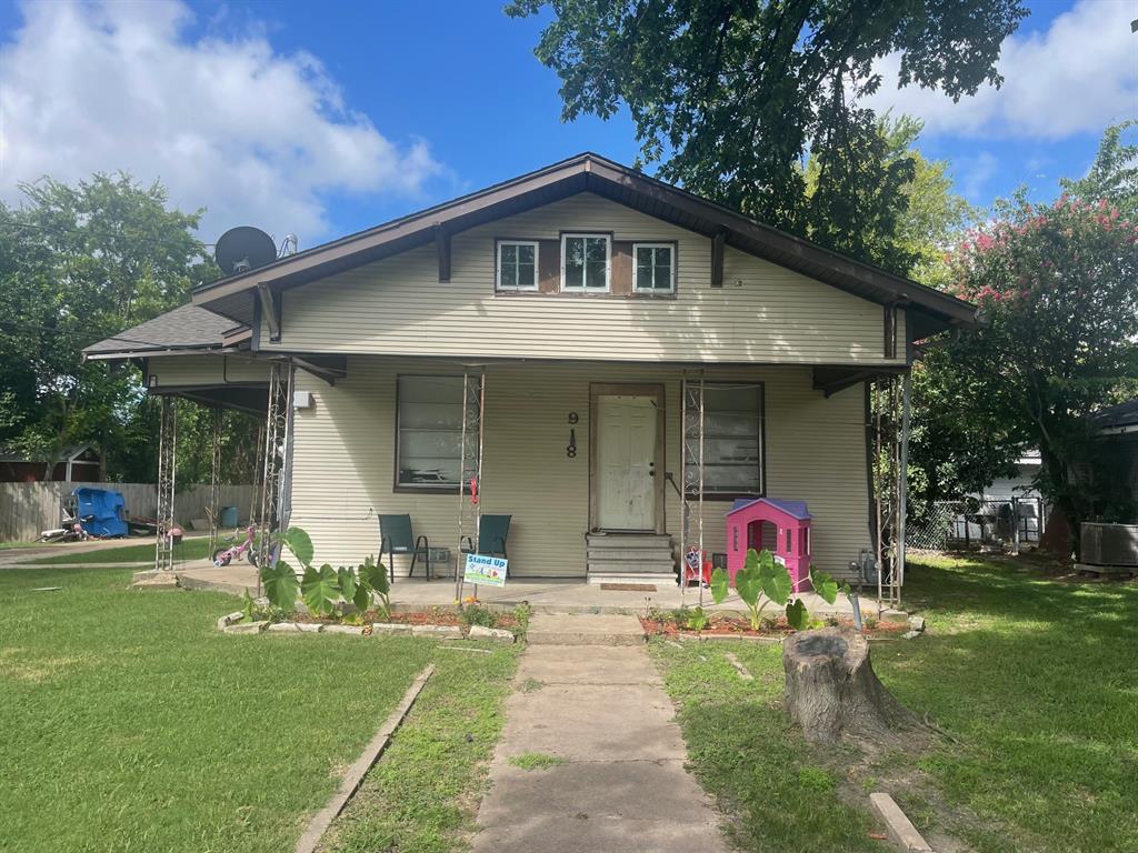 918 W Angeline Street - Photo 1
