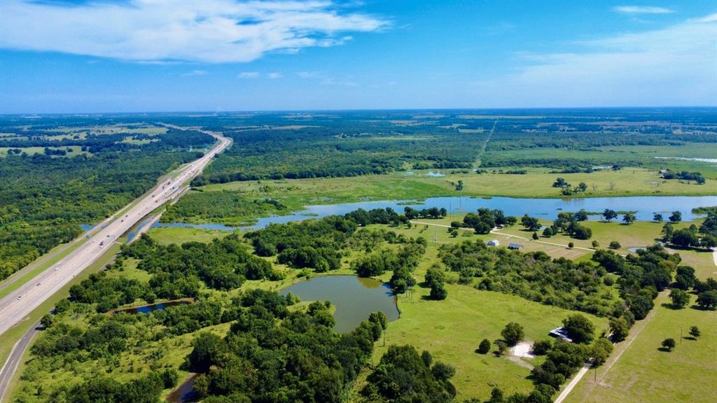 800 S 45 Highway - Photo 3