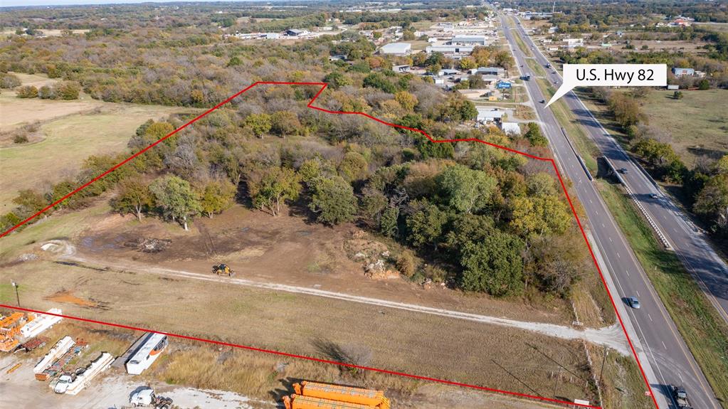 4401 E Highway 82 - Photo 2