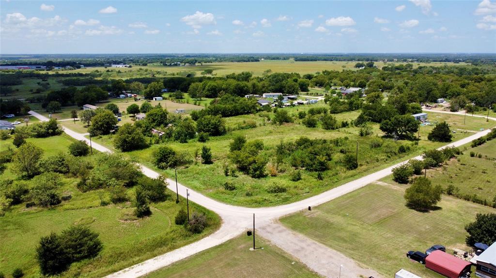 213 County Road 3072 - Photo 3