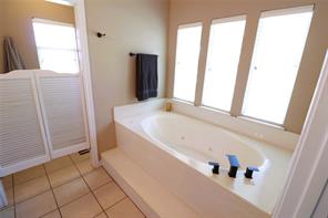 2642 Huddleston - Photo 29
