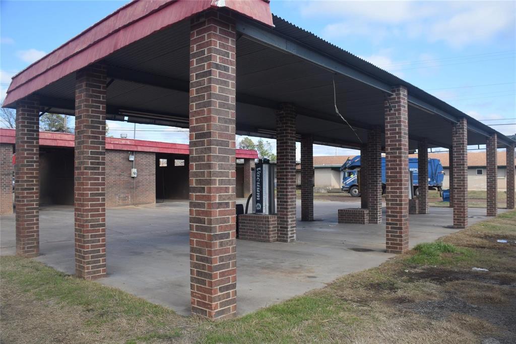 324 E Coke Road - Photo 1