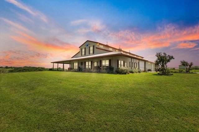 2801 Agnes Circle