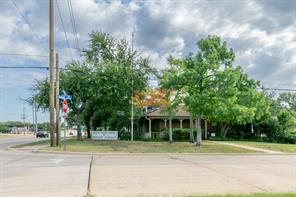 2335 W Green Oaks Boulevard - Photo 2