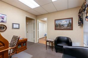 2335 W Green Oaks Boulevard - Photo 6