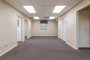 2335 W Green Oaks Boulevard - Photo 9
