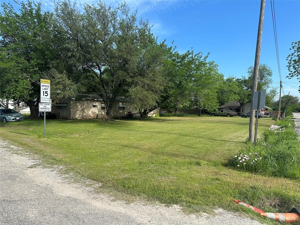 100 & 102 S Oak Lane - Photo 1