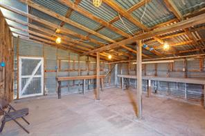 596 County Road 3425 - Photo 32
