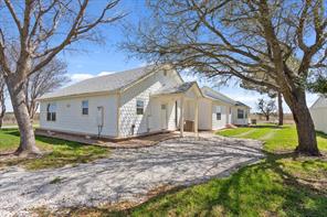 596 County Road 3425 - Photo 35