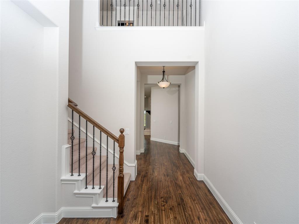 1112 Archives Avenue - Photo 4