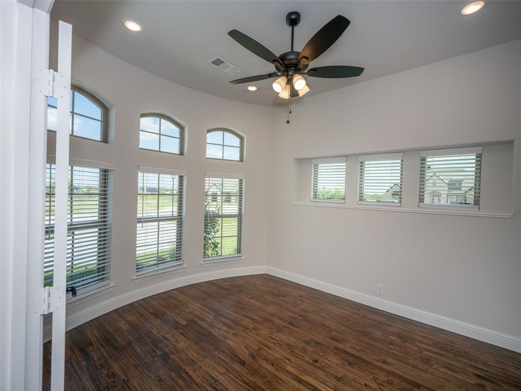 1112 Archives Avenue - Photo 5
