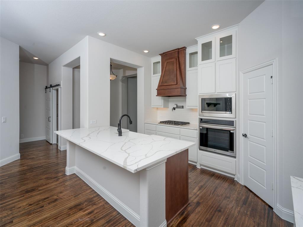 1112 Archives Avenue - Photo 9