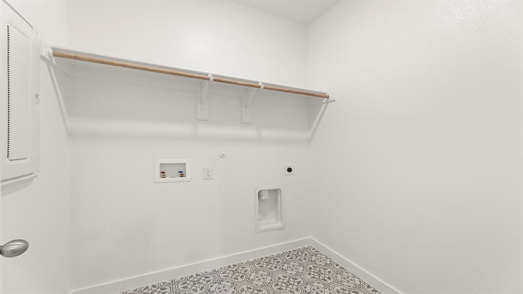 1335 Burgess Street - Photo 28
