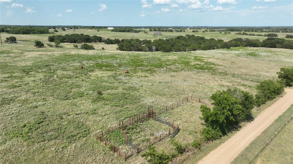 2464 County Rd 1245 - Photo 35