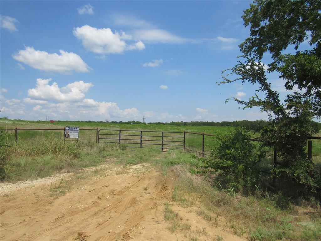 2464 County Rd 1245 - Photo 5