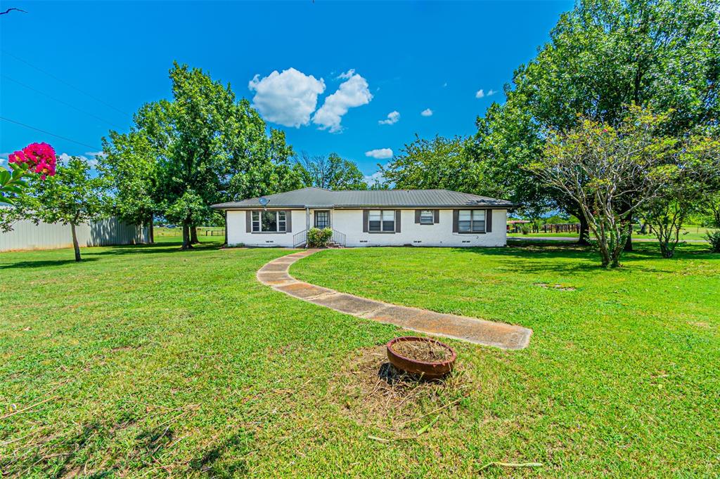 268 VZ County Road 3416 - Photo 1