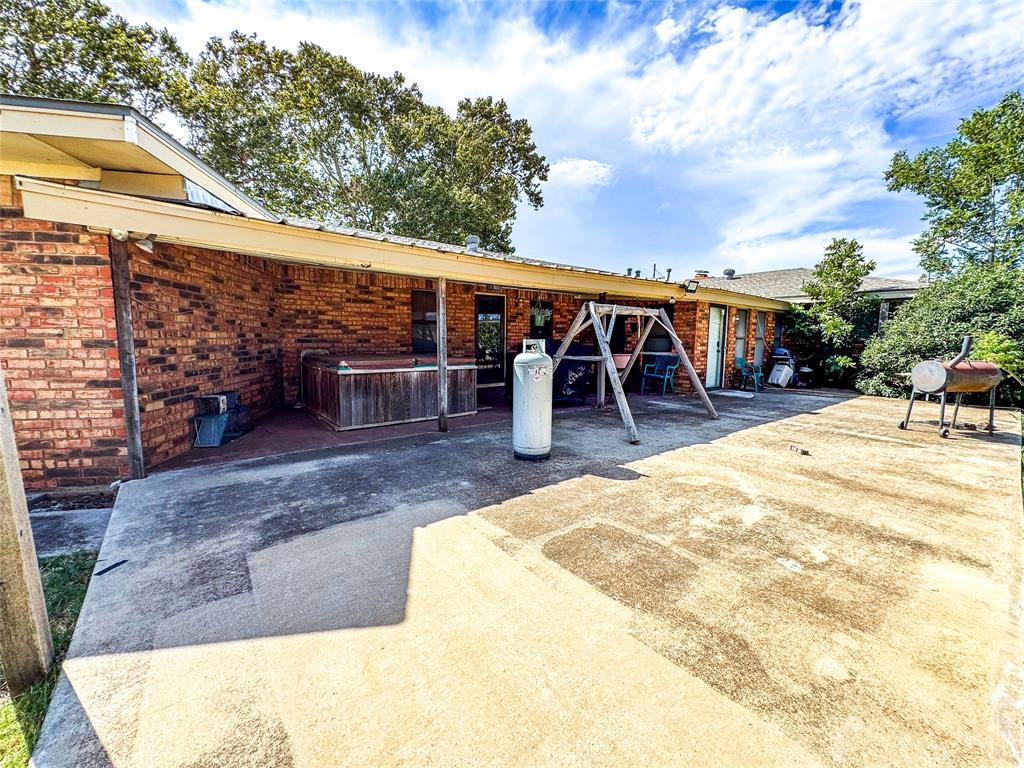 1303 Grand Central Avenue - Photo 32