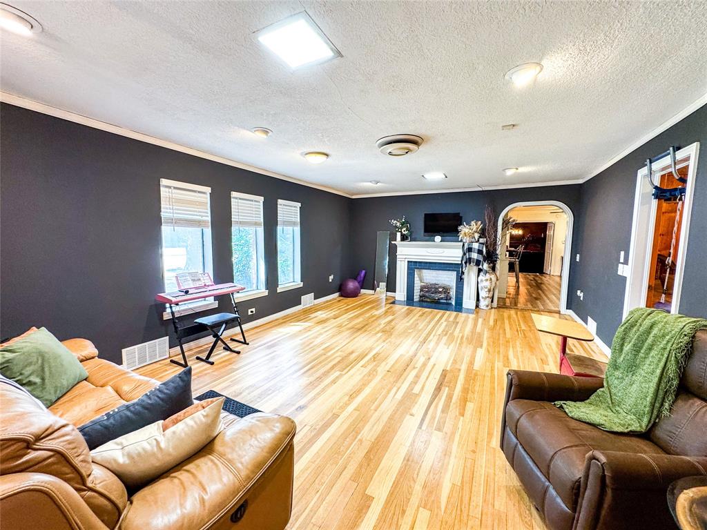 1303 Grand Central Avenue - Photo 4