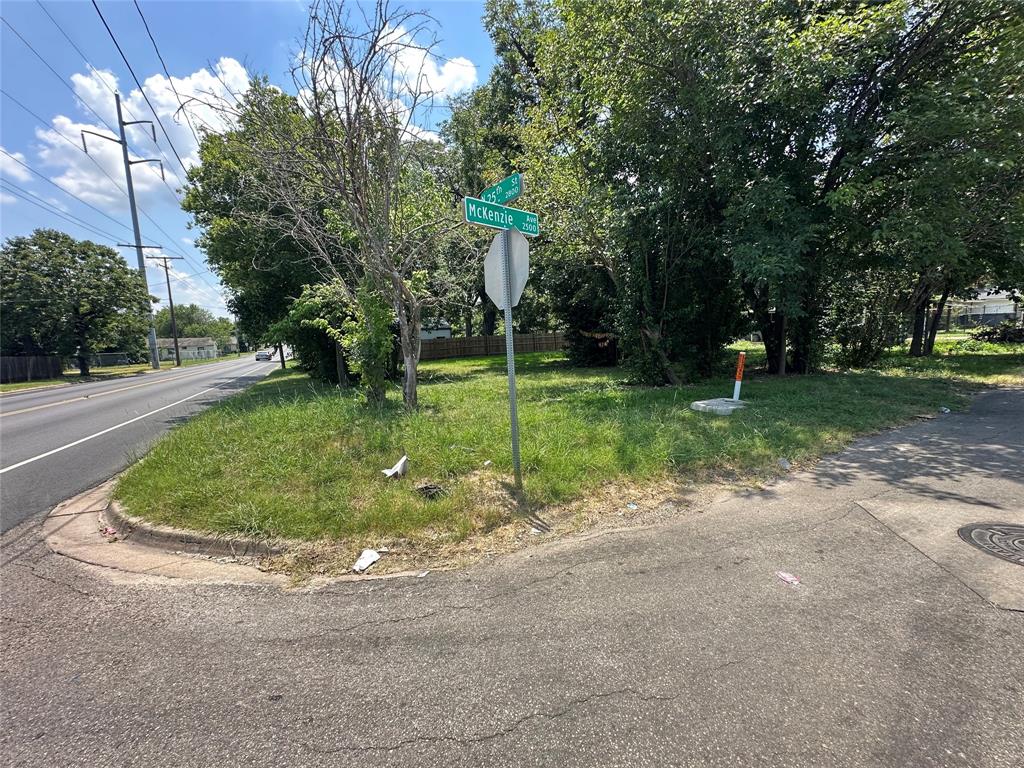 2504 McKenzie Avenue - Photo 6