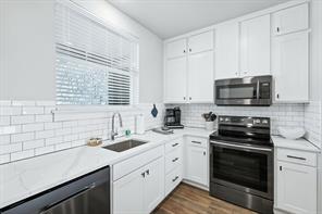 3412 Scenic Point Road - Photo 10