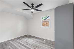 2327 Brookfield Avenue - Photo 15