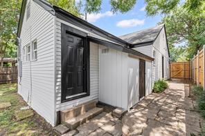 2327 Brookfield Avenue - Photo 25