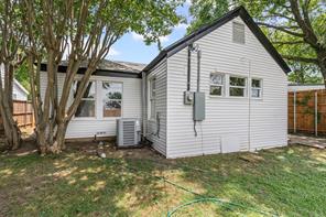 2327 Brookfield Avenue - Photo 27