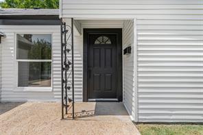 2327 Brookfield Avenue - Photo 4