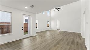 613 Wicklow - Photo 9