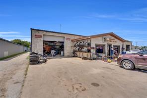 475 W Commerce Street - Photo 2