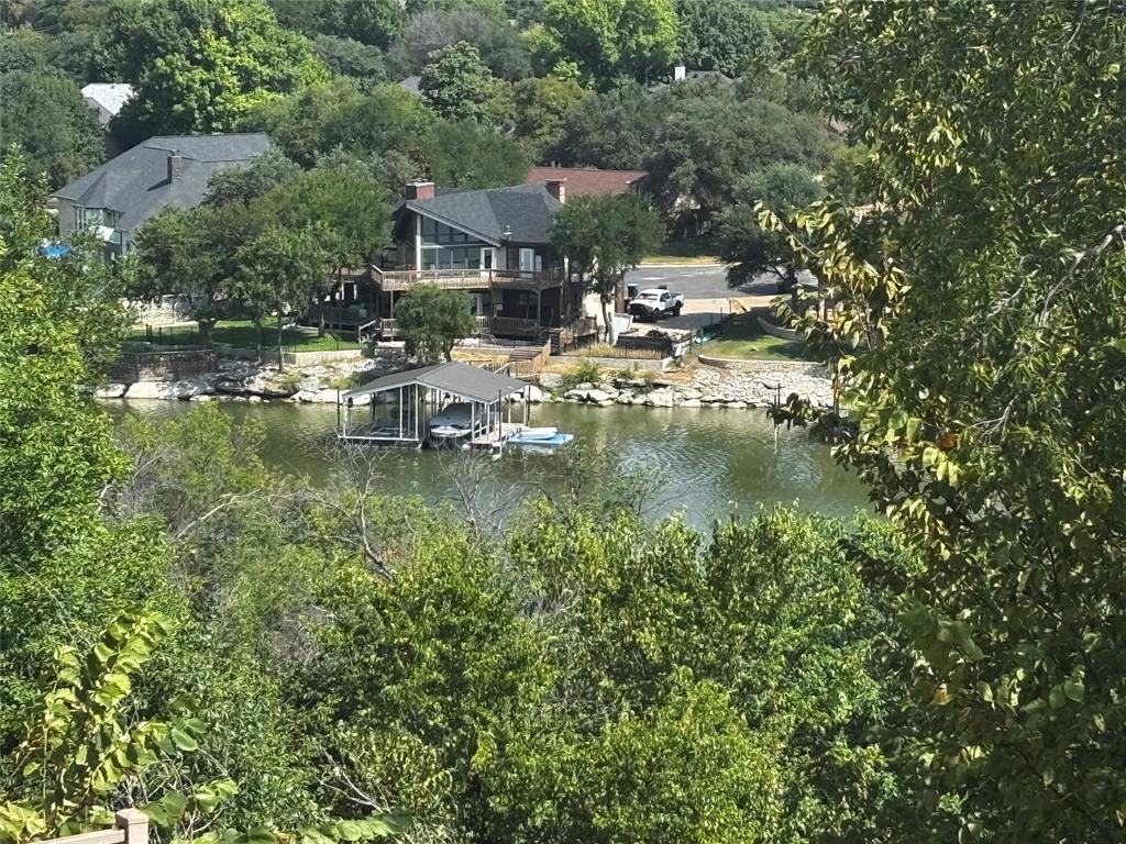 7704 Lakeview Circle - Photo 1