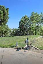 7704 Lakeview Circle - Photo 2