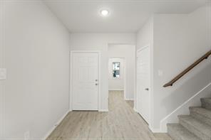 1733 Meadow Crest Drive - Photo 9