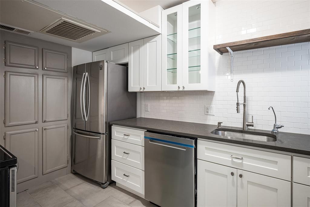 6420 Bordeaux Avenue - Photo 8