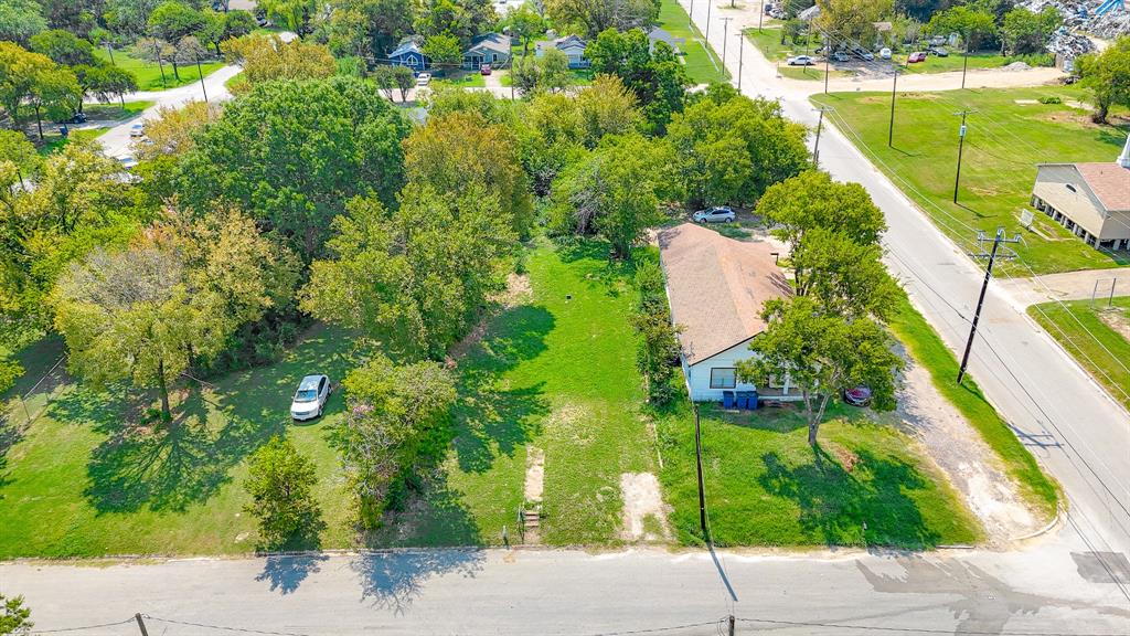 707 E 3rd Avenue - Photo 11