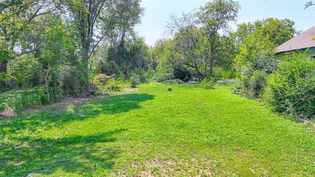 707 E 3rd Avenue - Photo 4