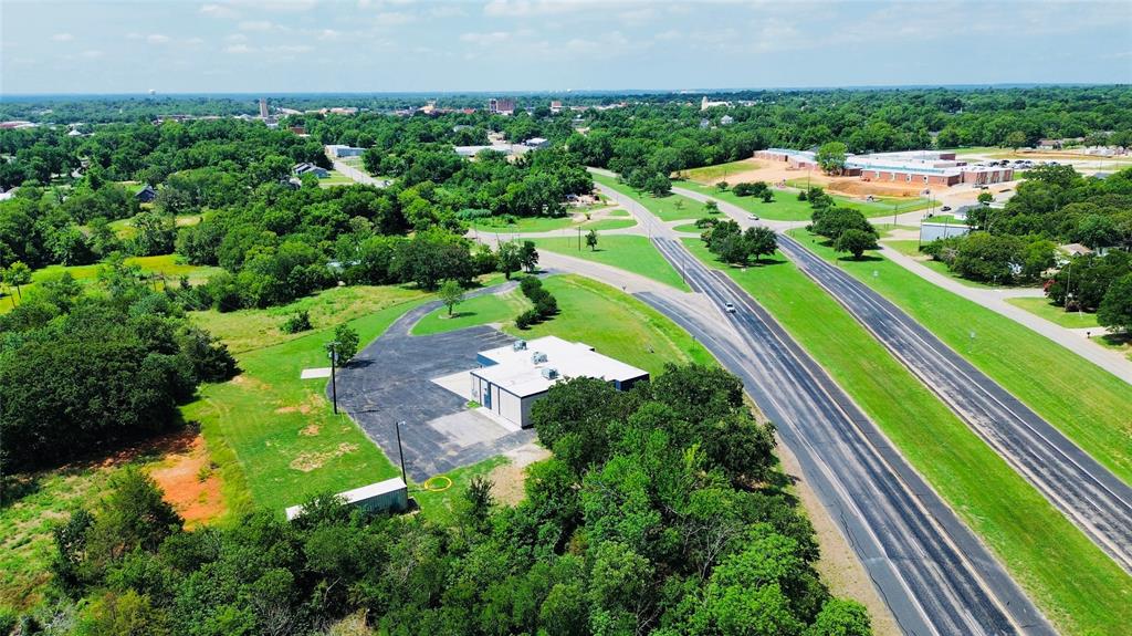 1020 N US HIGHWAY 69 - Photo 23