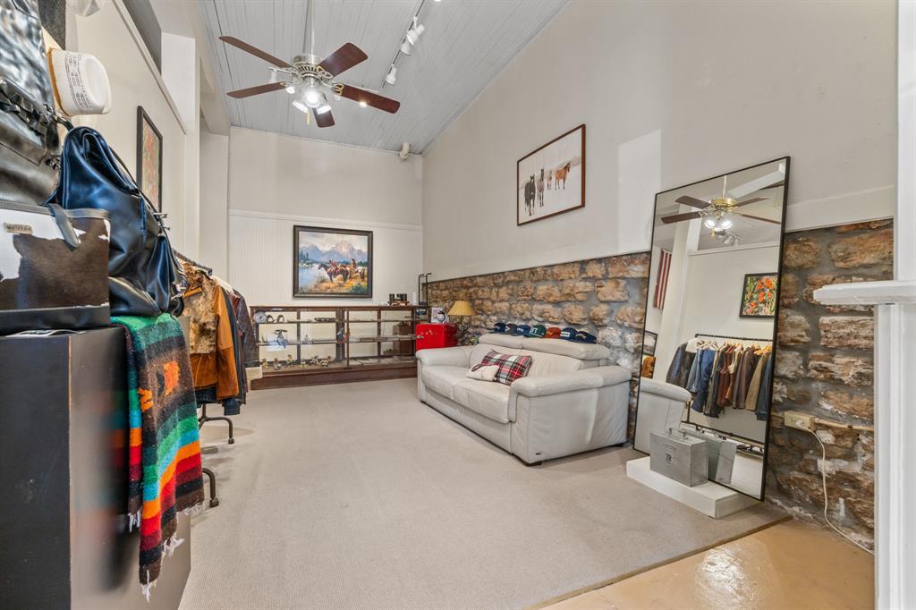 114 N Avenue D - Photo 10
